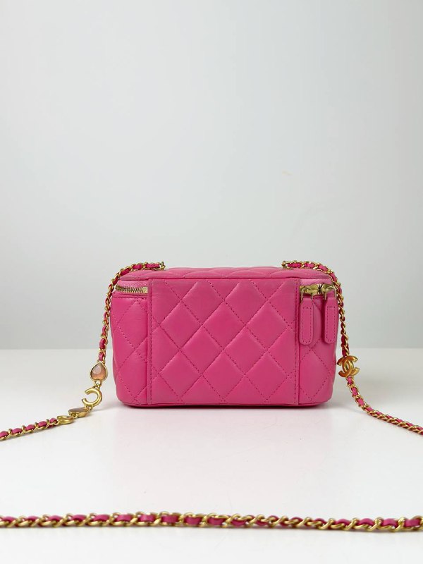 CHANEL SMALL COCO HEARTS PINK VANITY CASE