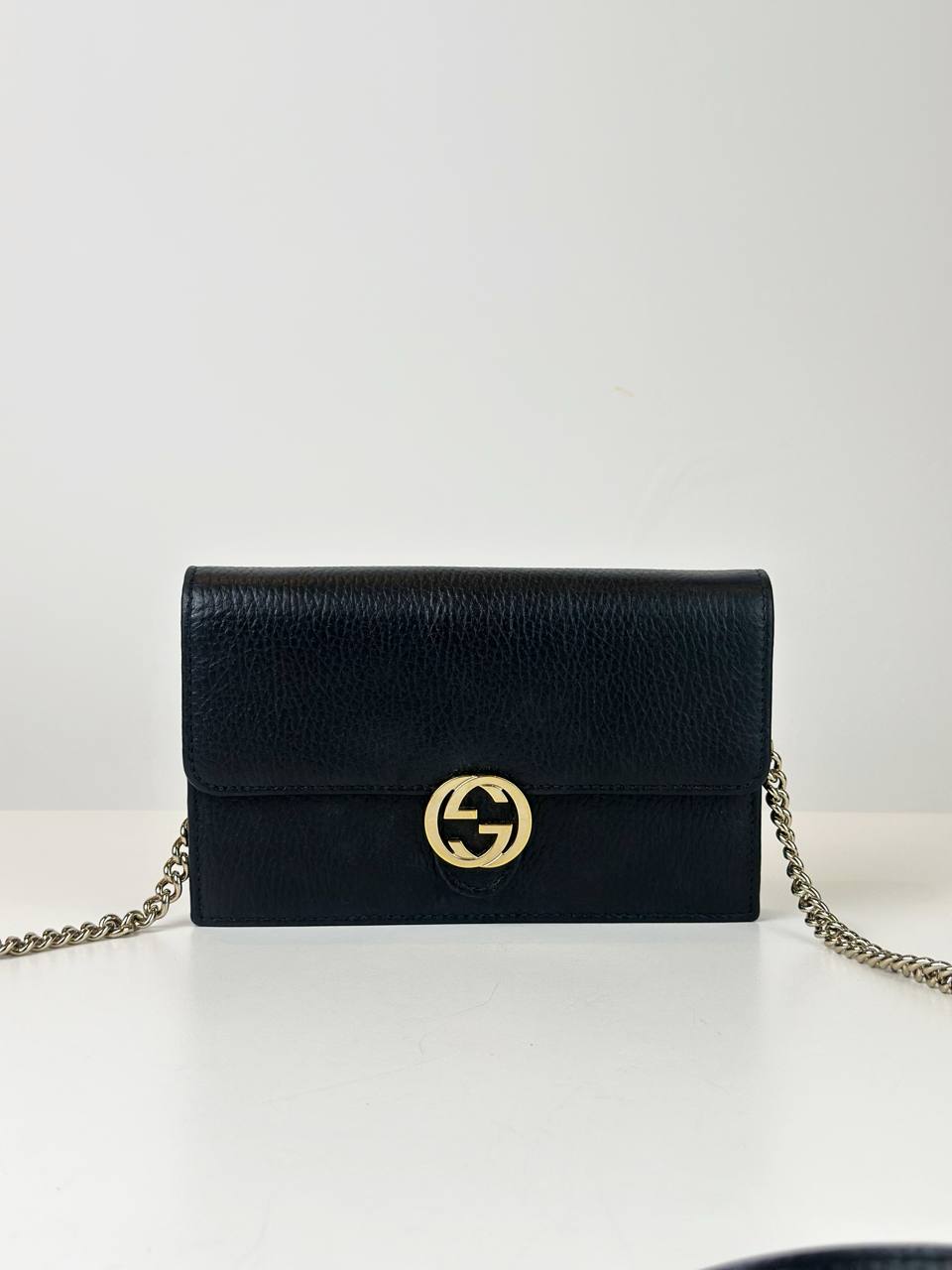 GUCCI GG INTERLOCKING BLACK WALLET ON CHAIN