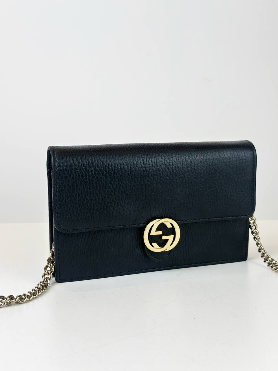 GUCCI GG INTERLOCKING BLACK WALLET ON CHAIN