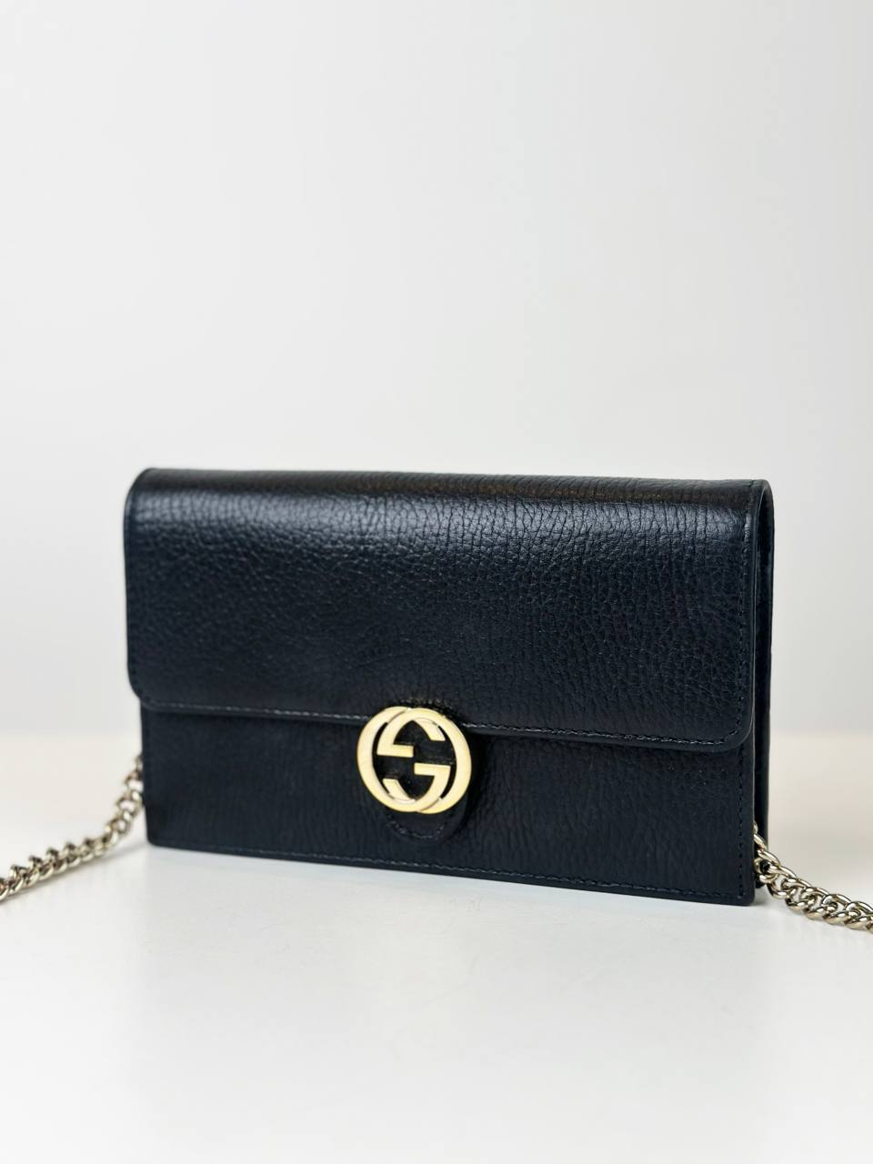 GUCCI GG INTERLOCKING BLACK WALLET ON CHAIN