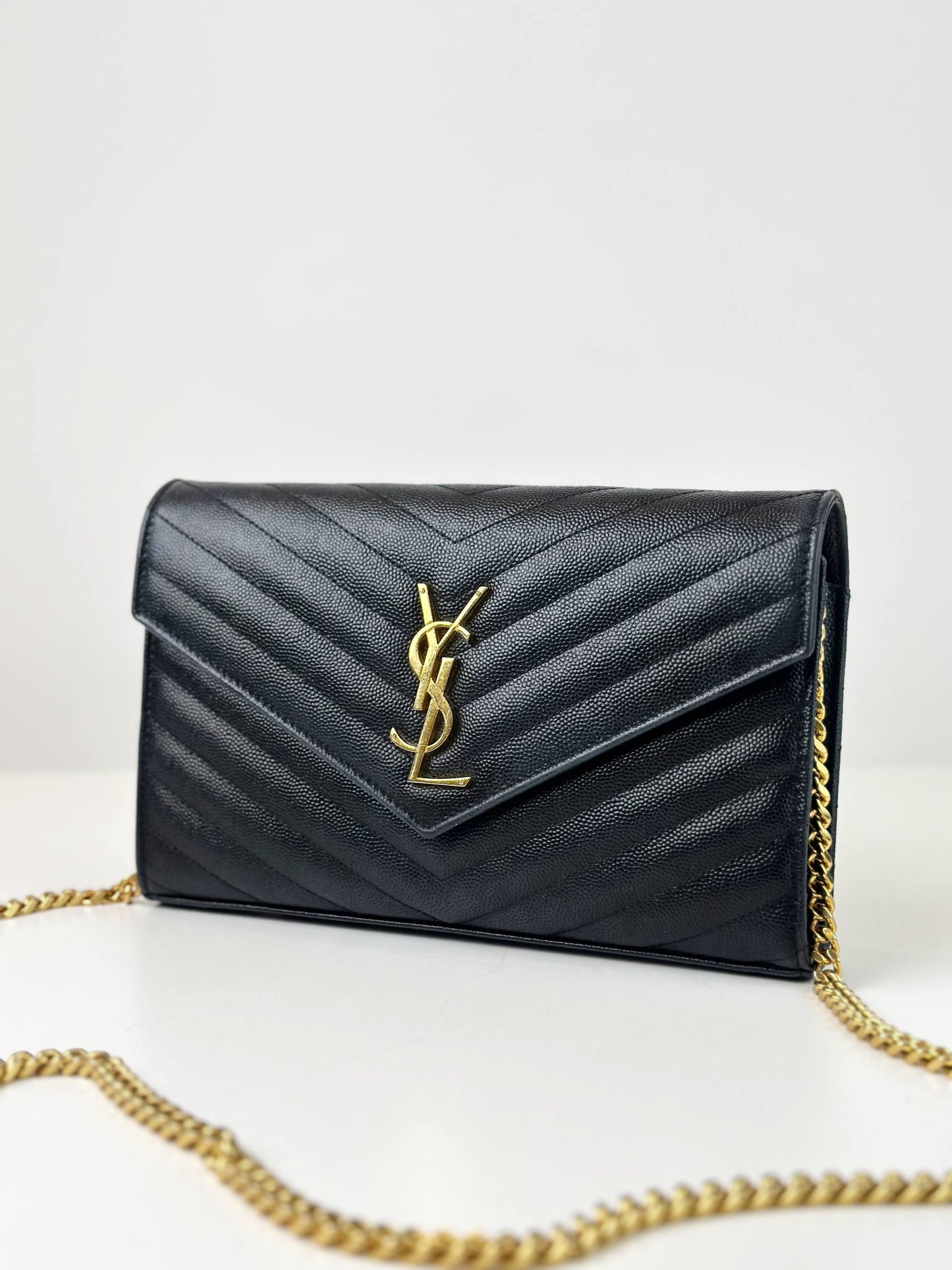 YSL ENVELOPE CASSANDRE BLACK WALLET ON CHAIN