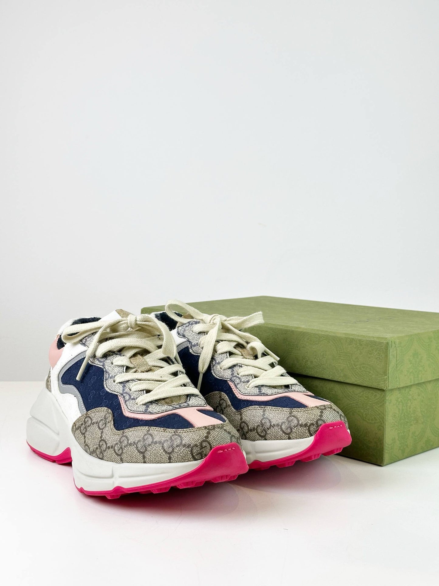 GUCCI GG SUPREME BLUE WHITE PINK RHYTON SNEAKERS
