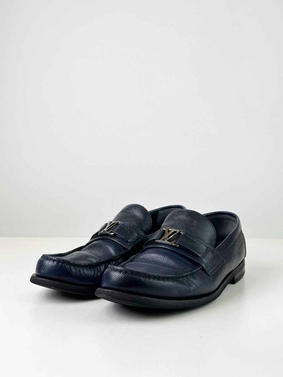 LOUIS VUITTON NAVY BLUE MAJOR LOAFERS
