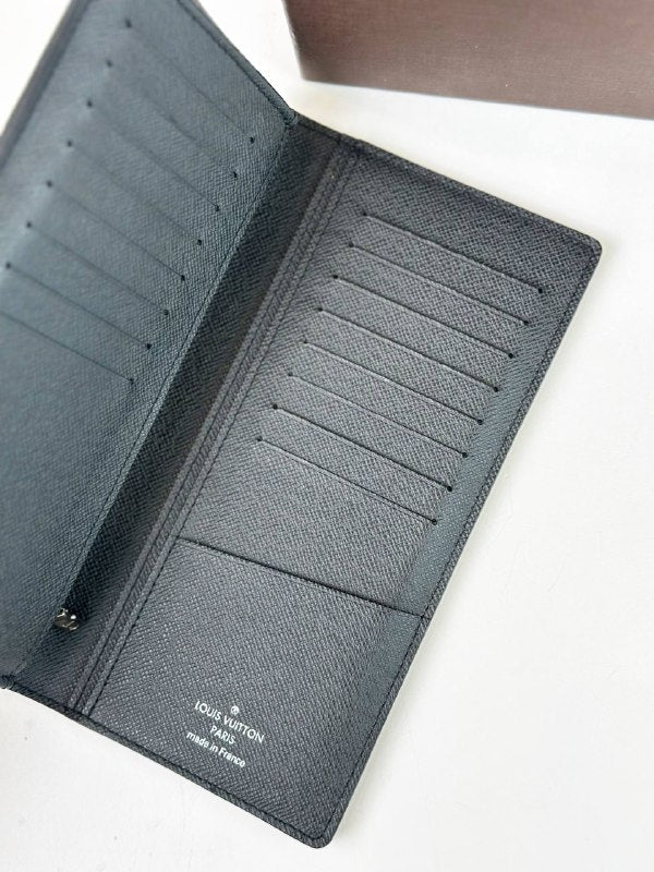 LOUIS VUITTON GREY TAIGA BRAZZA LONG WALLET