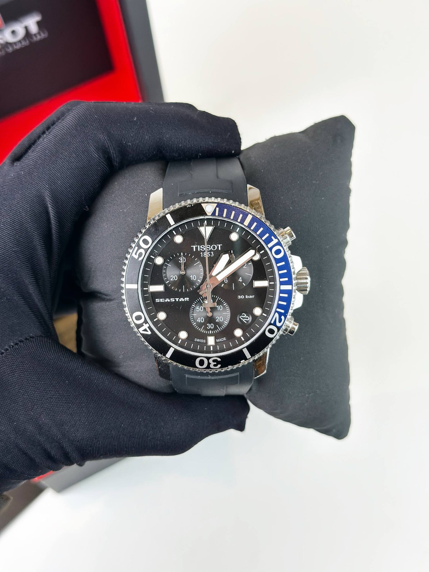 TISSOT SEASTAR 1000 CHRONOGRAPH BLACK DIAL QUARTZ WATCH