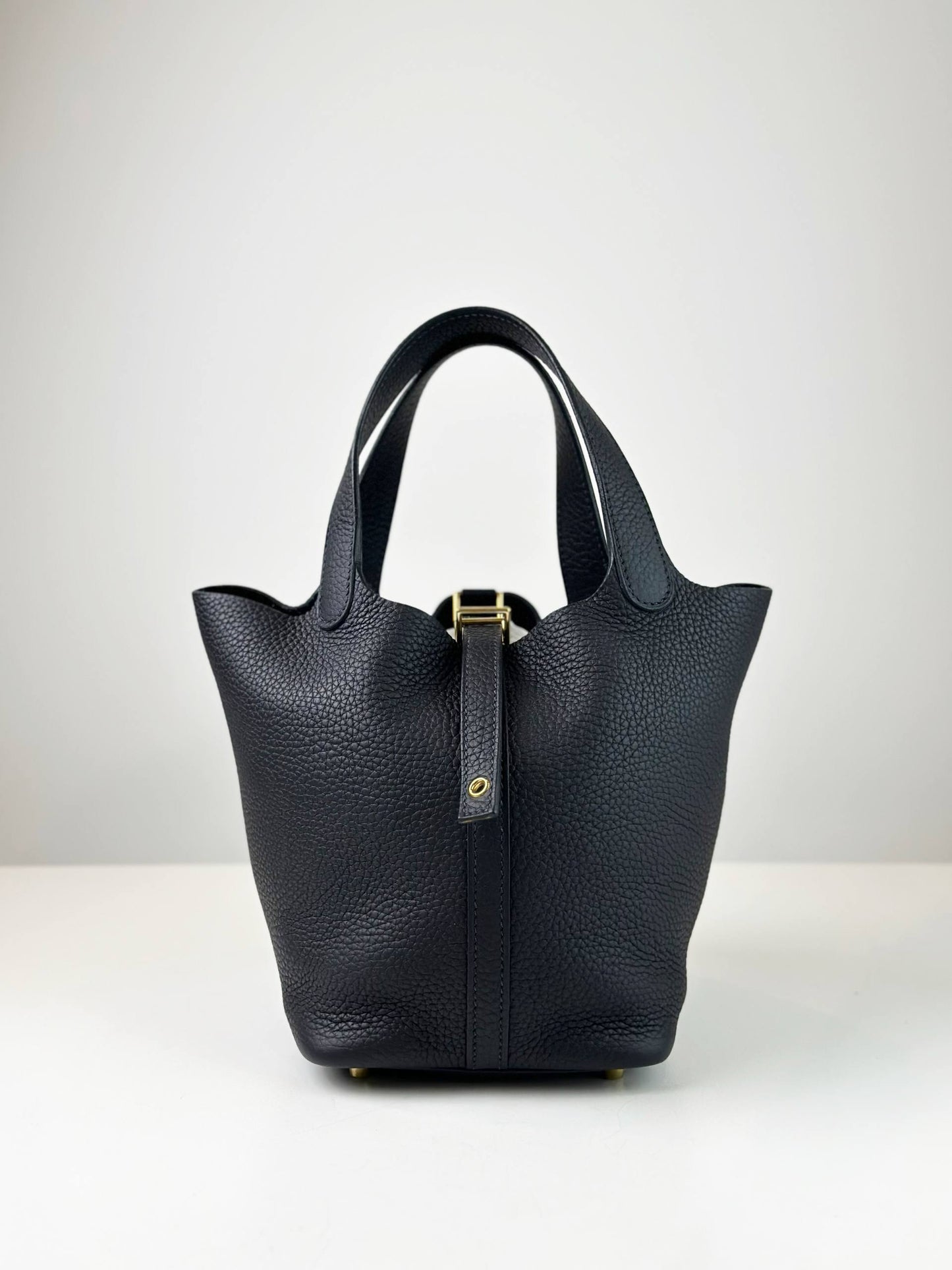HERMES PICOTIN LOCK 18 IN NOIR TAURILLION CLEMENCE LEATHER GHW