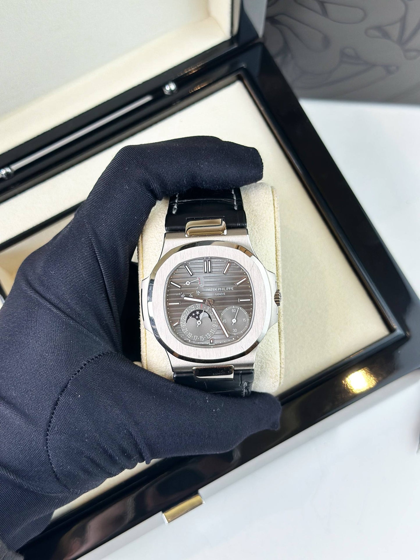 PATEK PHILIPPE NAUTILUS MOON PHASE REF 5712G AUTOMATIC WATCH