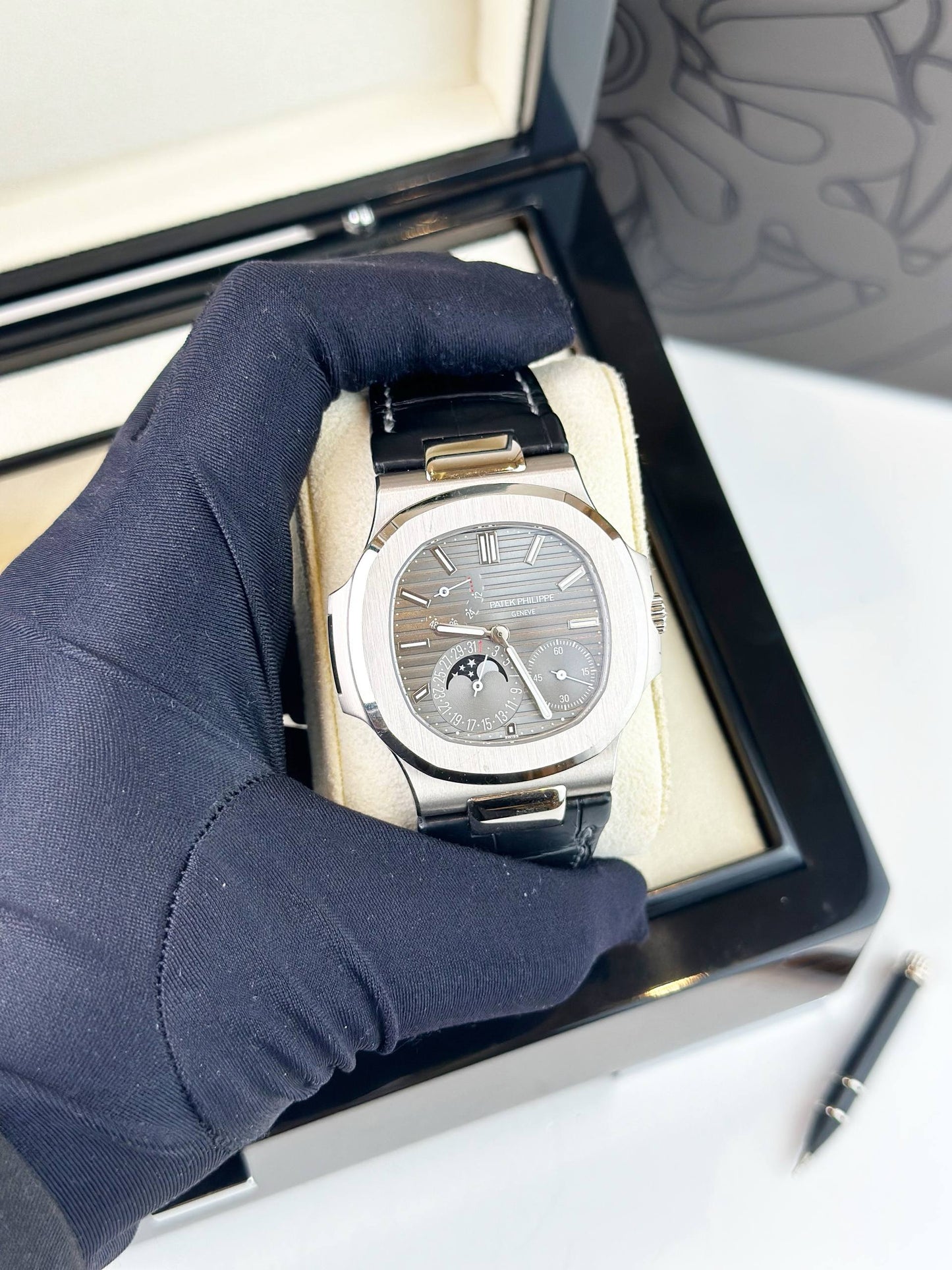 PATEK PHILIPPE NAUTILUS MOON PHASE REF 5712G AUTOMATIC WATCH