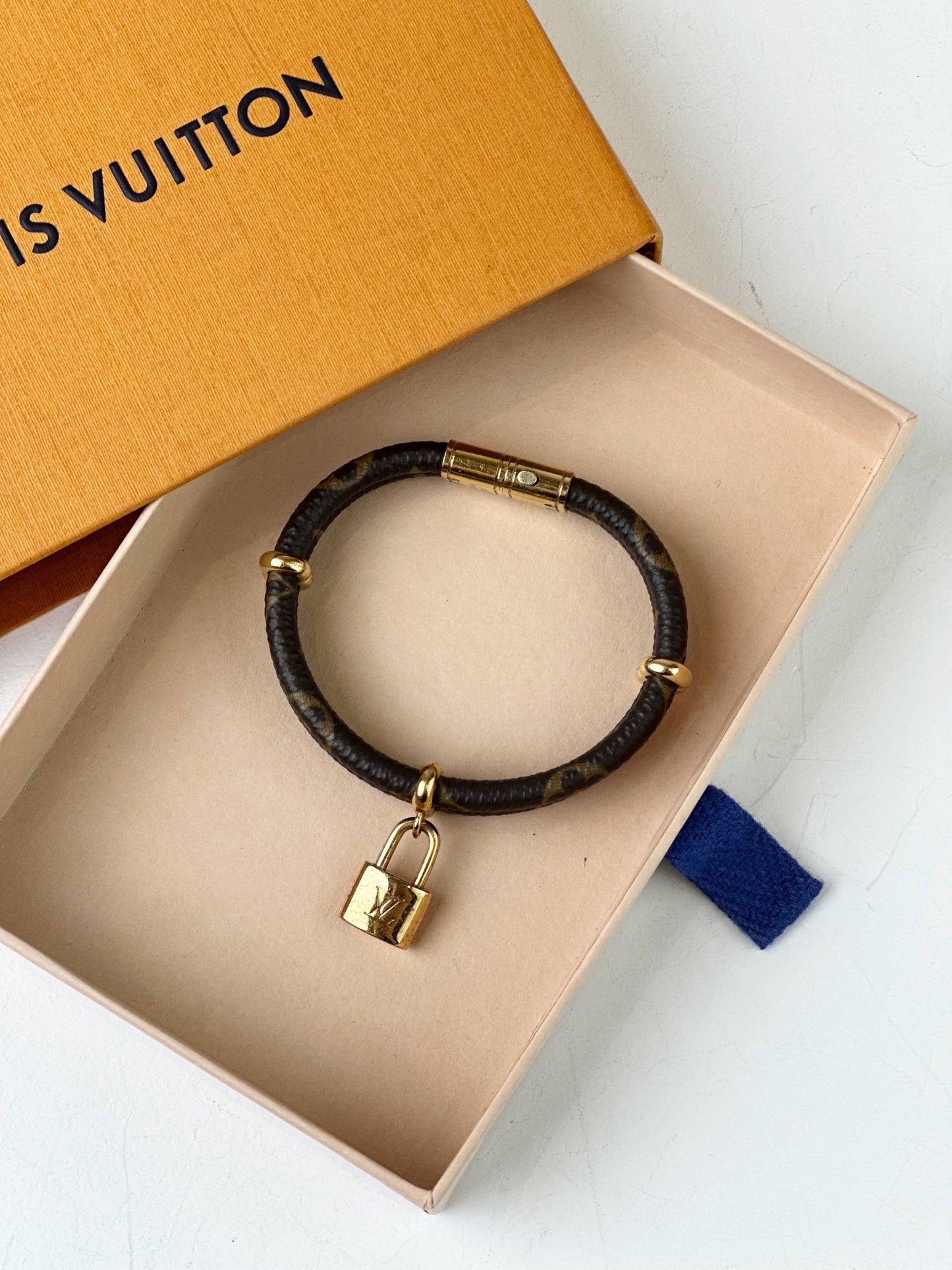 LOUIS VUITTON KEEP IT TWICE MONOGRAM BRACELET GHW
