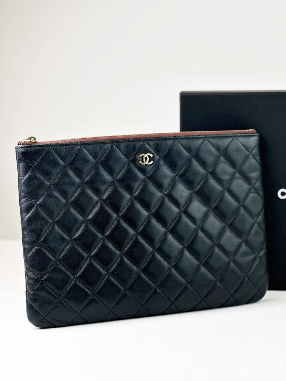 CHANEL BLACK QUILTED O CASE CLUTCH GHW