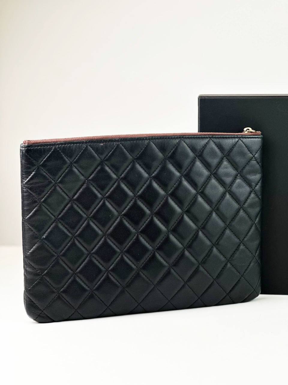 CHANEL BLACK QUILTED O CASE CLUTCH GHW