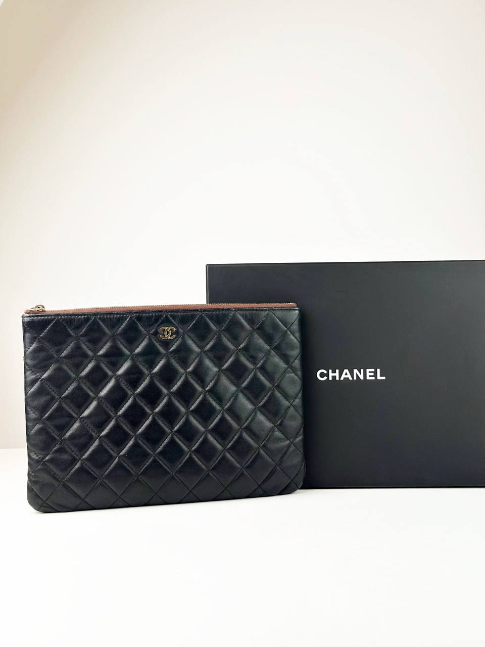 CHANEL BLACK QUILTED O CASE CLUTCH GHW