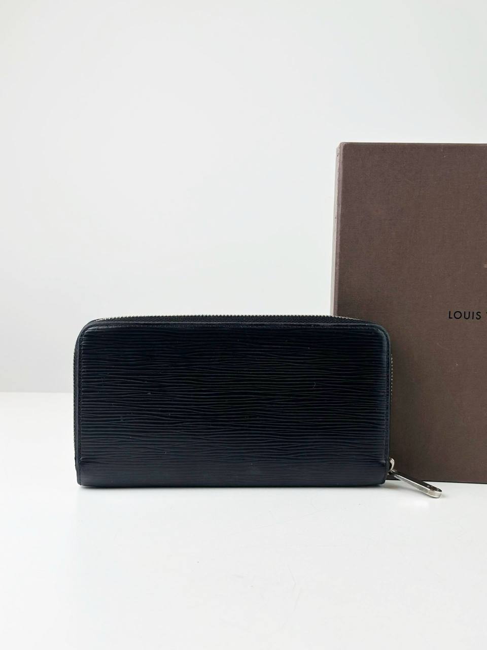 LOUIS VUITTON EPI LEATHER BLACK LONG ZIPPER WALLET
