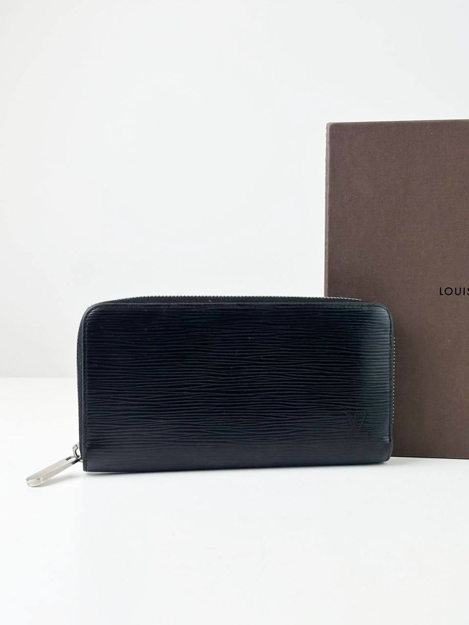 LOUIS VUITTON EPI LEATHER BLACK LONG ZIPPER WALLET
