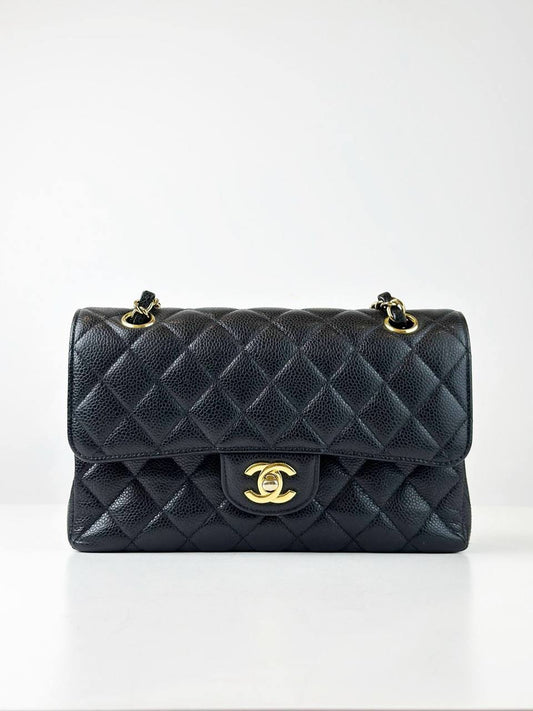 CHANEL CLASSIC FLAP CAVIAR BLACK MEDIUM SHOULDER BAG GHW