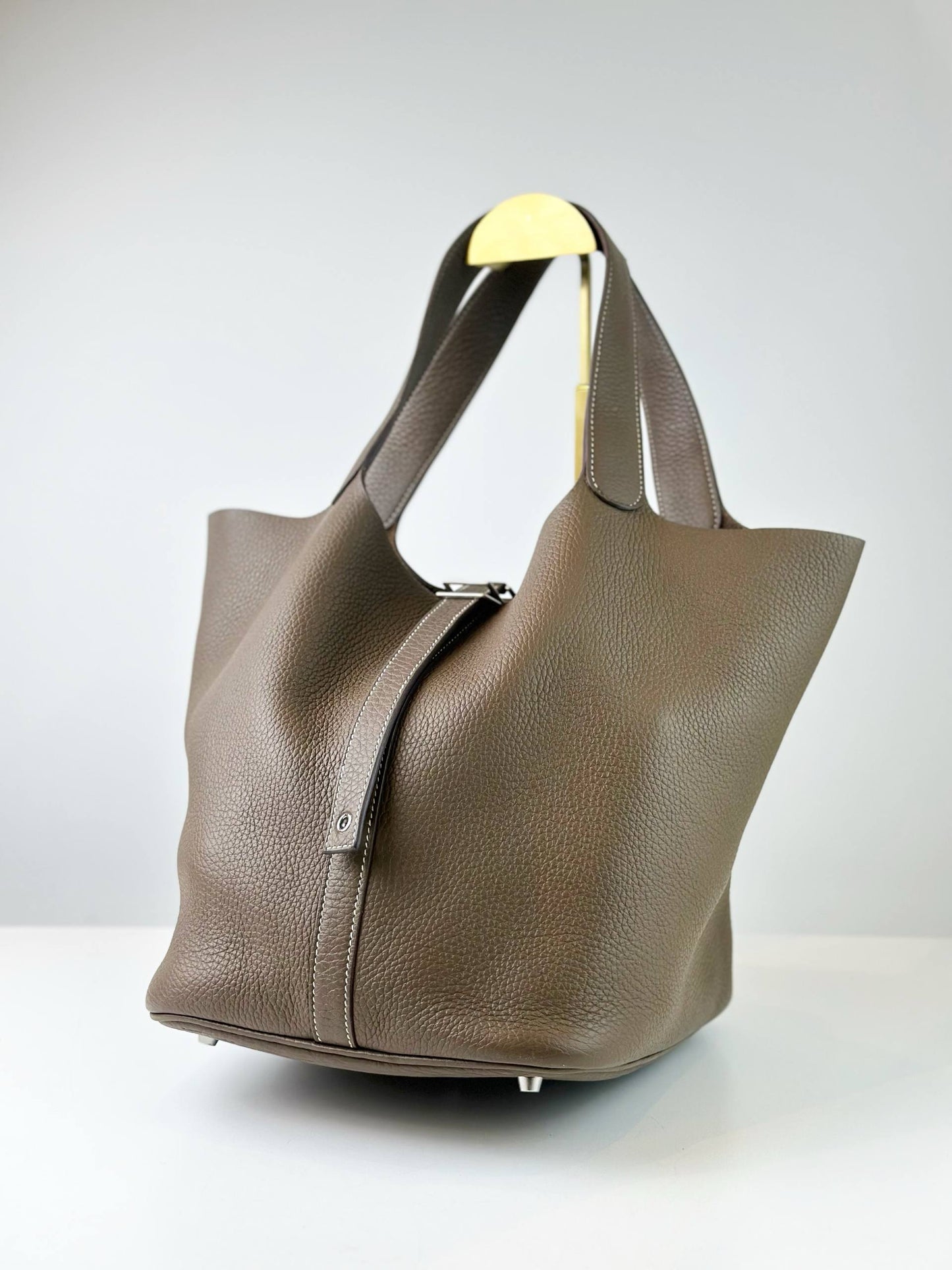 HERMES PICOTIN LOCK 26 IN ETOUPE TAURILLION CLEMENCE LEATHER