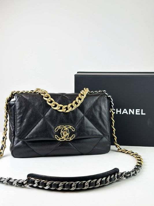 CHANEL QUILTED 19 BLACK MEDIUM FLAP CROSSBODY BAG