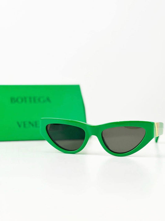 BOTTEGA VENETA CAT EYE GREEN SUNGLASSES