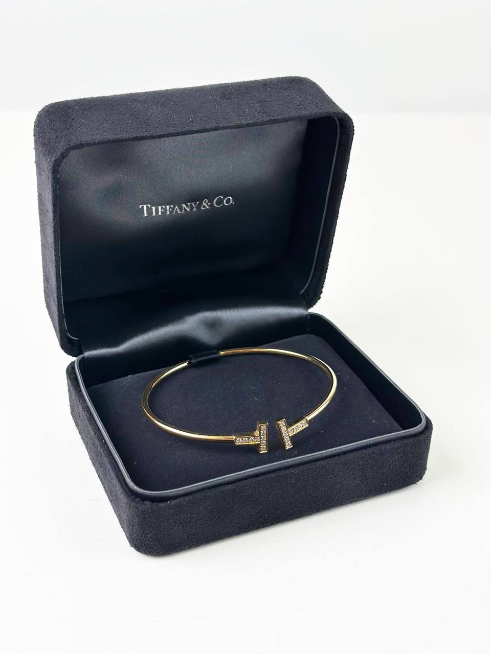 TIFFANY & CO. T WIRE YELLOW GOLD DIAMOND BRACELET