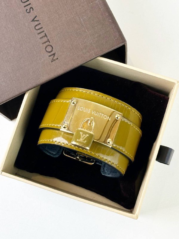 LOUIS VUITTON INFINIT YELLOW PATENT LEATHER BRACELET