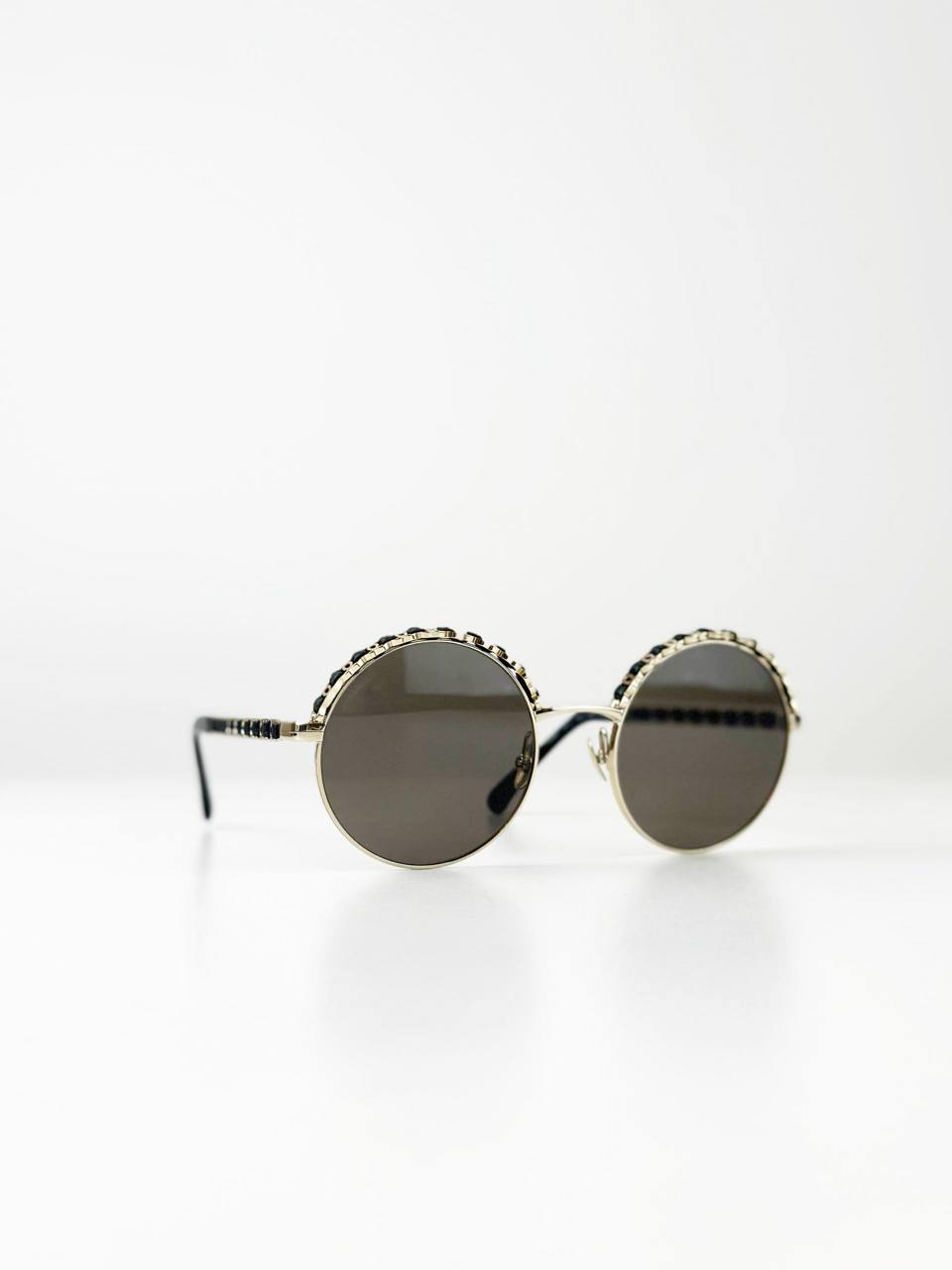 CHANEL ROUND SUNGLASSES