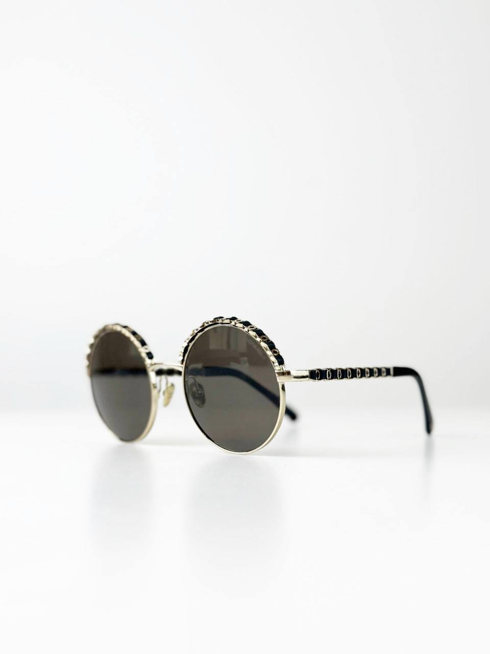 CHANEL ROUND SUNGLASSES