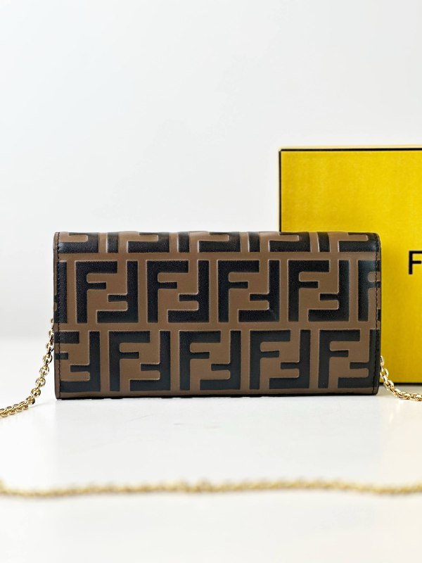 FENDI FF WALLET ON CHAIN