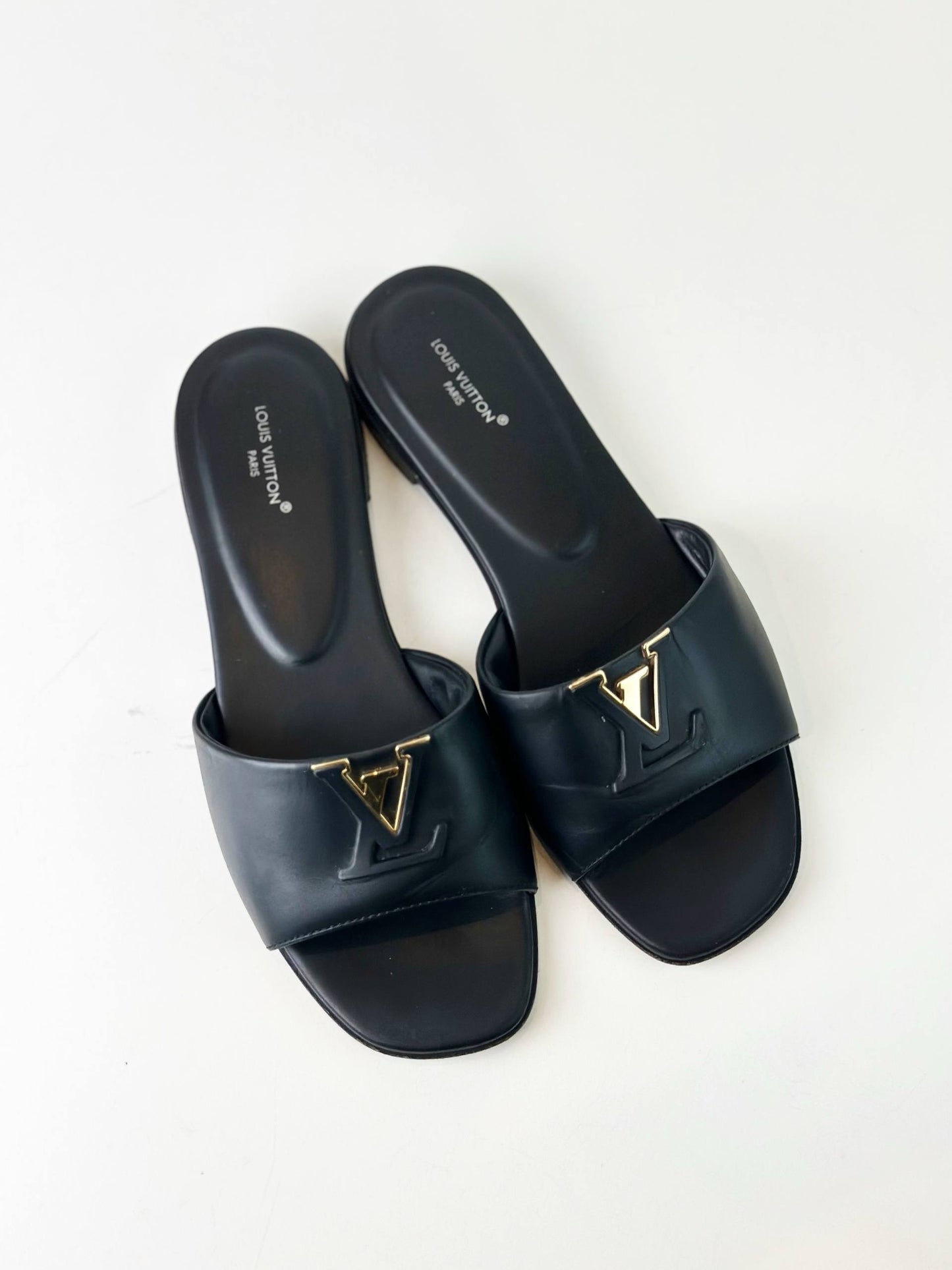 LOUIS VUITTON MARE FLAT MULE BLACK SANDALS
