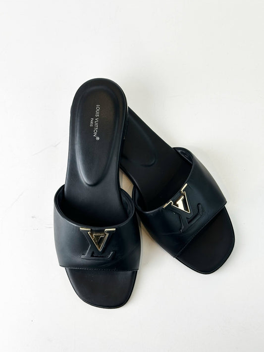LOUIS VUITTON MARE FLAT MULE BLACK SANDALS