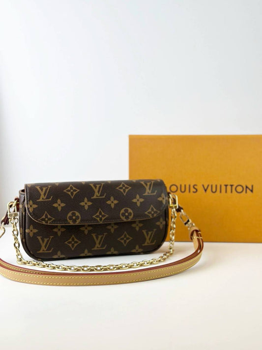 LOUIS VUITTON IVY MONOGRAM WALLET ON CHAIN