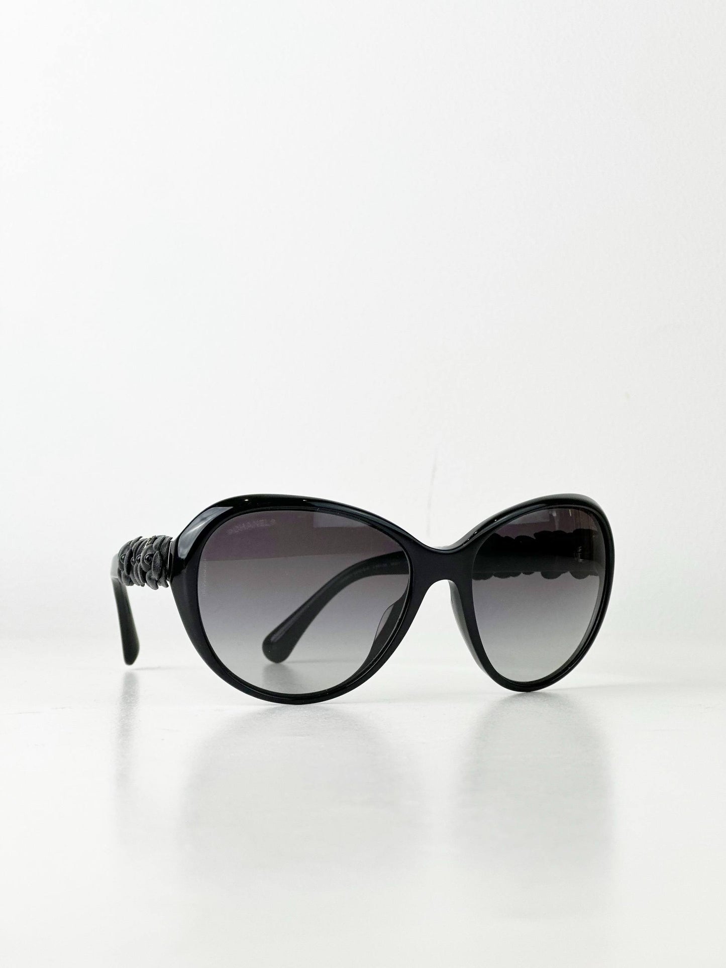 CHANEL BLACK CAT EYE FRAME CAMELLIA SUNGLASSES