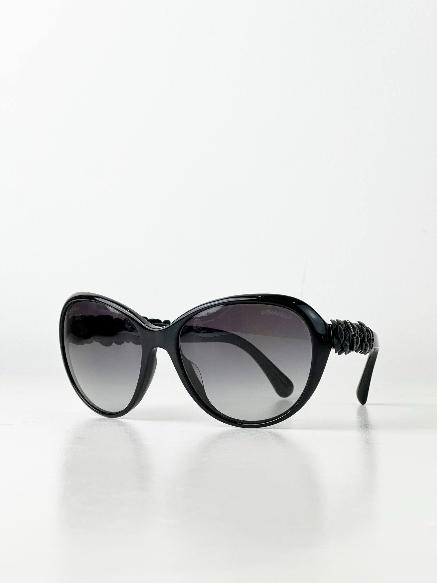 CHANEL BLACK CAT EYE FRAME CAMELLIA SUNGLASSES