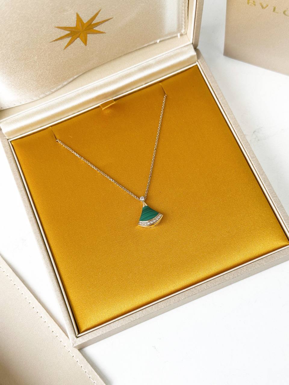 BVLGARI DIVAS' DREAM MALACHITE 18K 750 ROSE GOLD DIAMOND NECKLACE