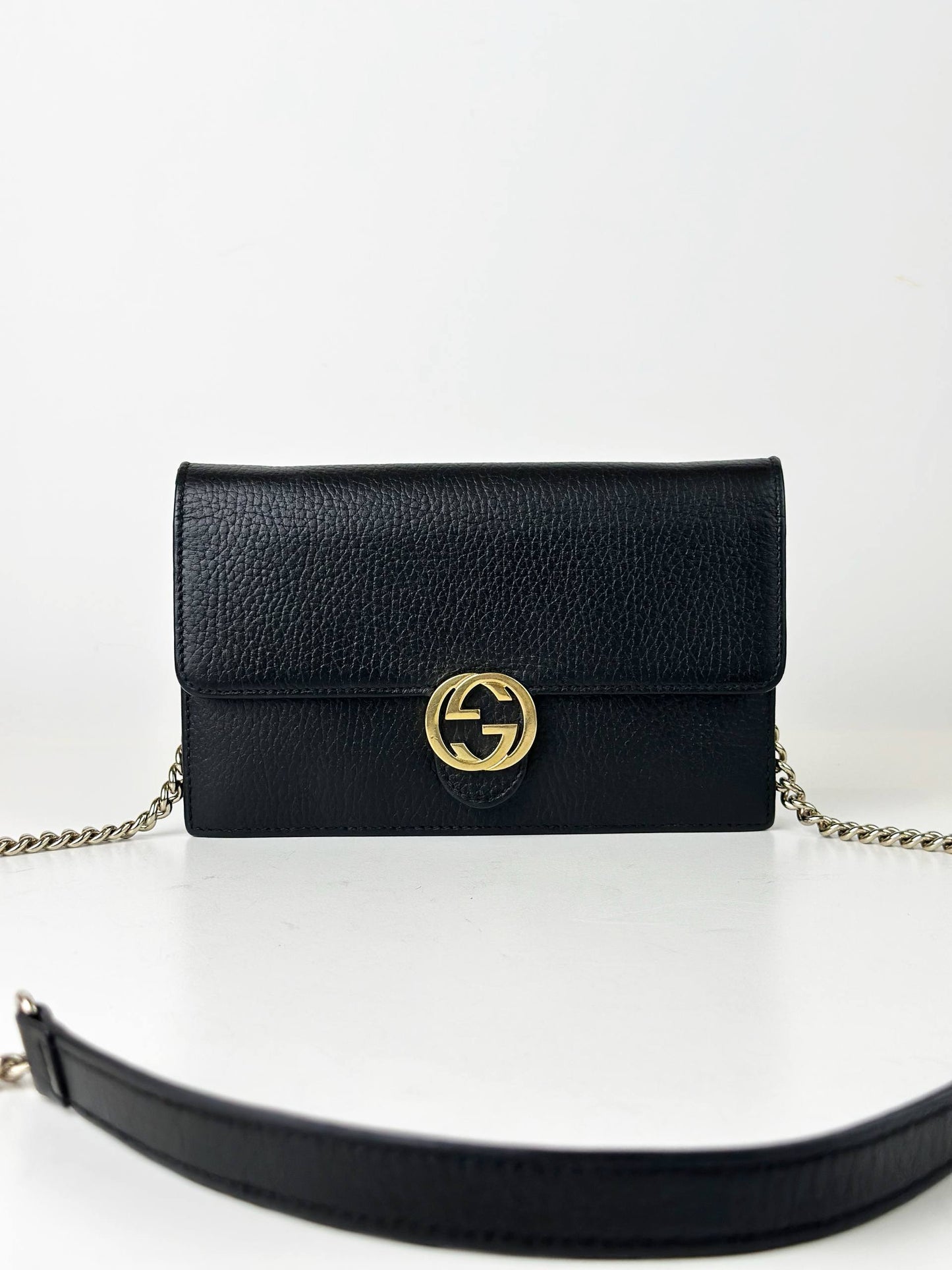 GUCCI GG INTERLOCKING BLACK WALLET ON CHAIN