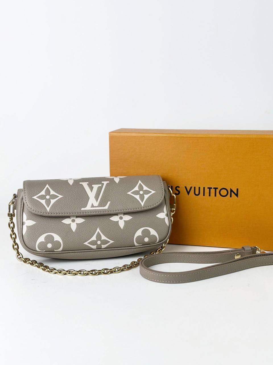 LOUIS VUITTON IVY BICOLOR MONOGRAM WALLET ON CHAIN