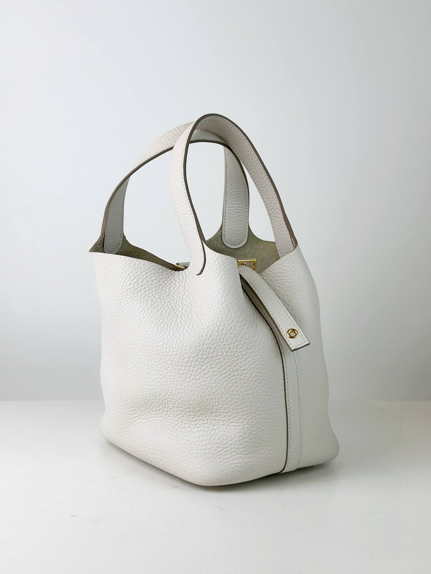 HERMES PICOTIN LOCK 18 IN WHITE TAURILLION CLEMENCE LEATHER GHW