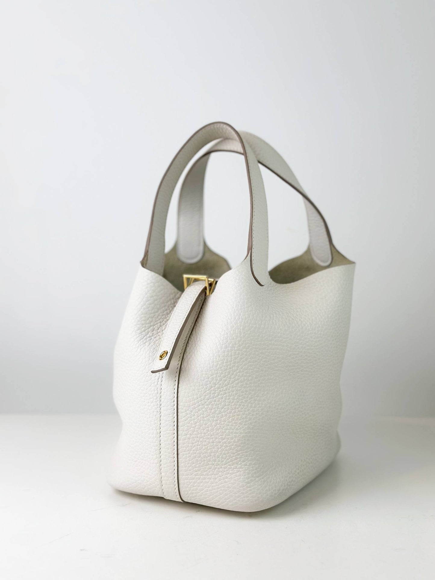 HERMES PICOTIN LOCK 18 IN WHITE TAURILLION CLEMENCE LEATHER GHW