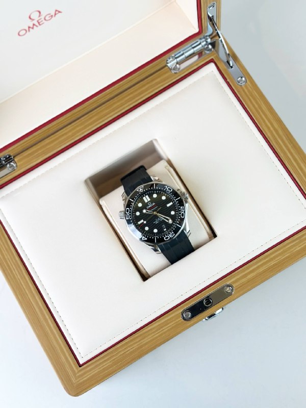 OMEGA SEAMASTER DIVER 300M 210.32.42.20.01.001 BLACK DIAL AUTOMATIC WATCH
