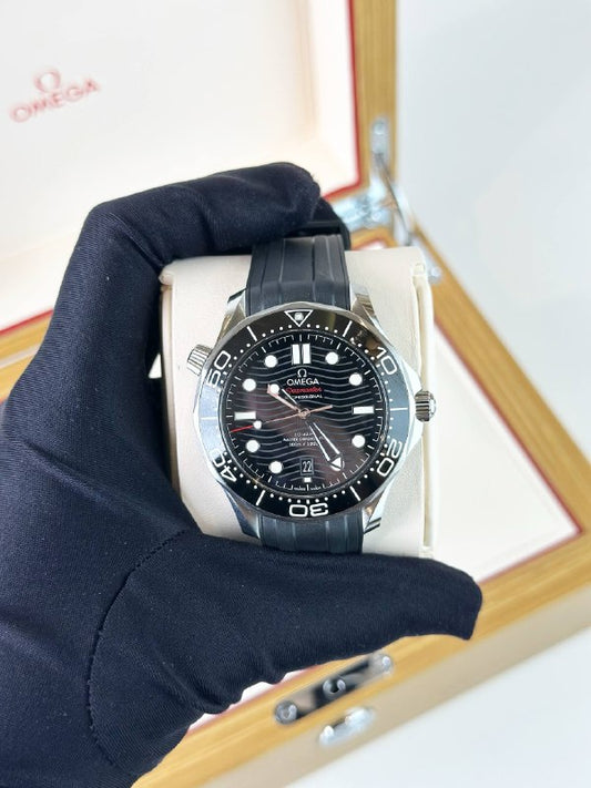 OMEGA SEAMASTER DIVER 300M 210.32.42.20.01.001 BLACK DIAL AUTOMATIC WATCH