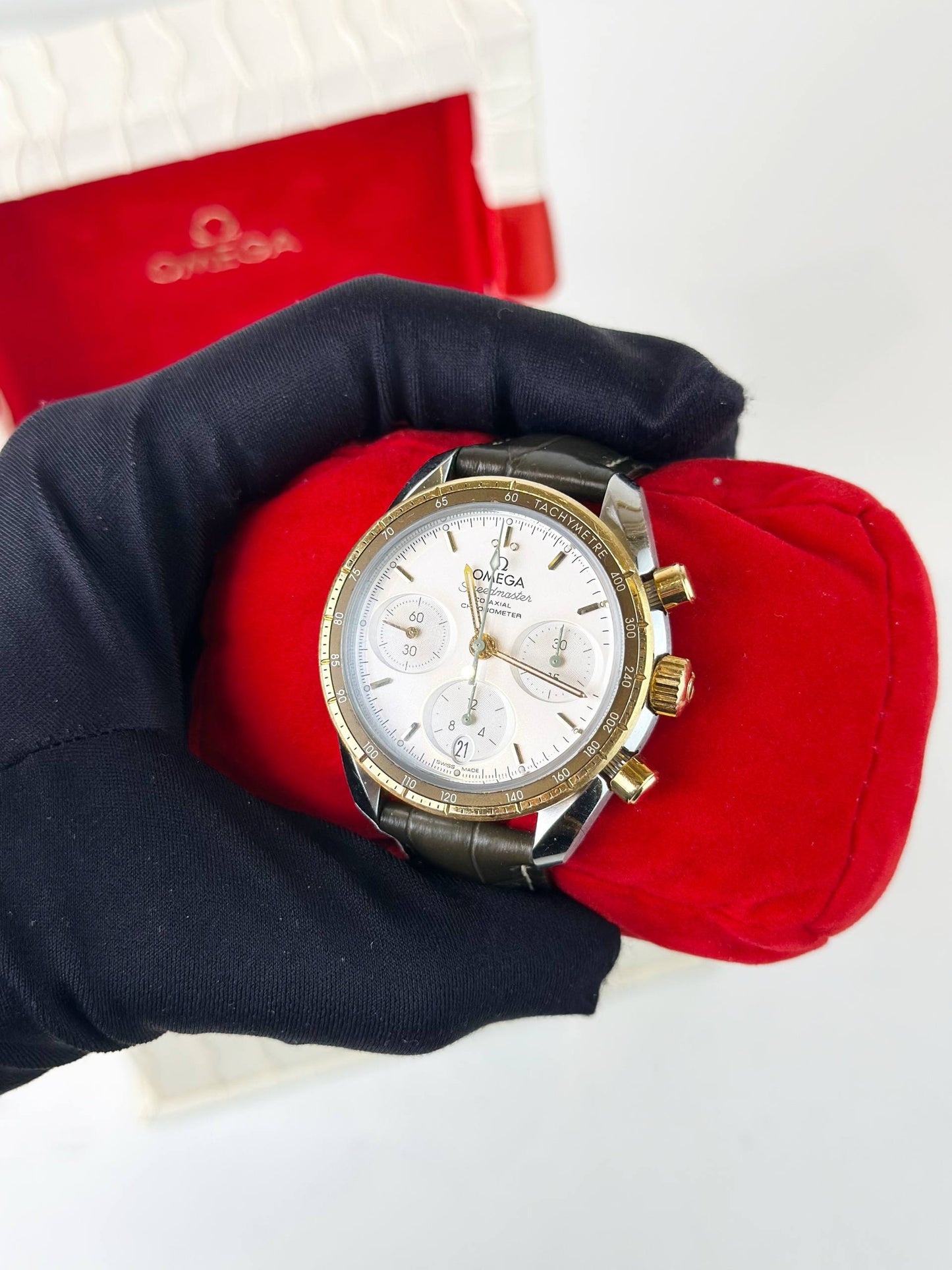 OMEGA SPEEDMASTER AXIAL CHRONOGRAPH 324.23.38.50.02.001 AUTOMATIC WATCH