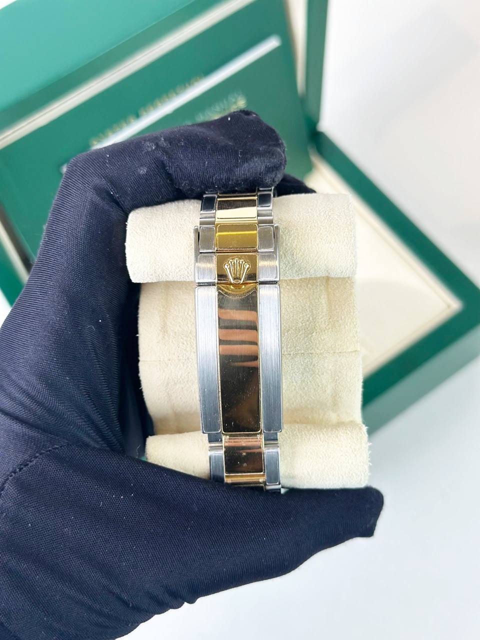 ROLEX SUBMARINER BLUE DIAL 18K YELLOW GOLD AUTOMATIC WATCH